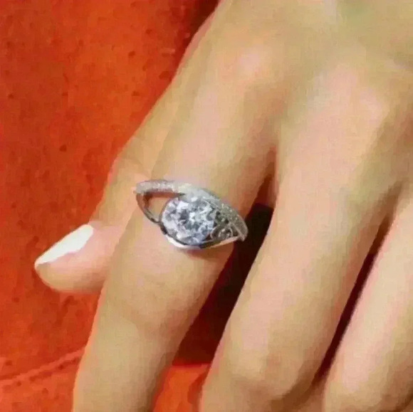 New Silver Eye 💍 - Picture 2 of 4